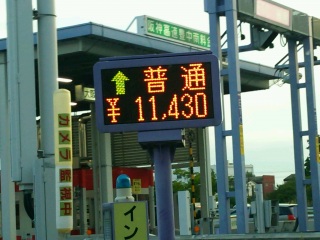 ����(�B>�t<)